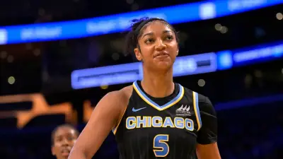 Angel Reese extends double-double streak with season-high 24 points in Sky's win over Sparks